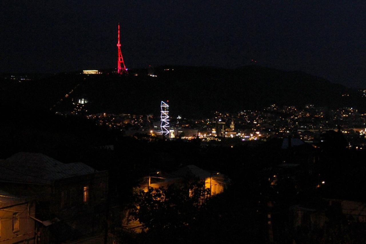 Georgian Hosts Tbilisi Hotell Eksteriør bilde